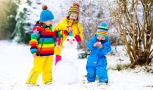 Why kids should play outside in winter